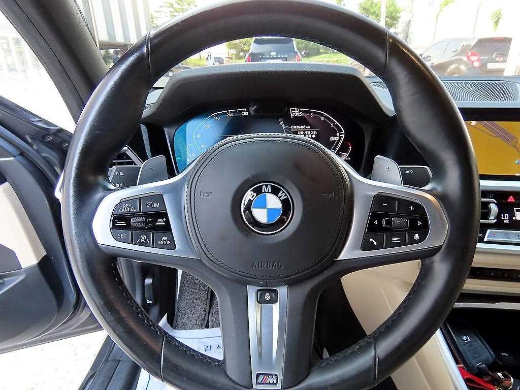 BMW 3시리즈 3시리즈 (G20) 320i M 스포츠 이미지 8