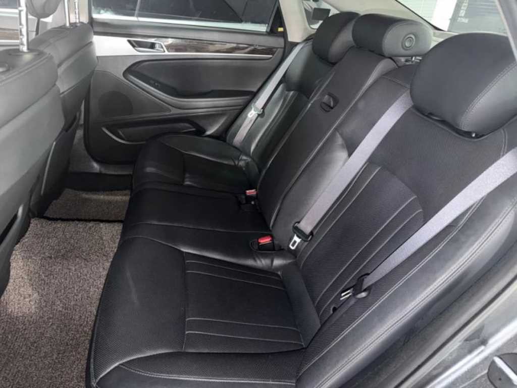 제네시스 G80 3.3 GDI AWD 럭셔리 이미지 7
