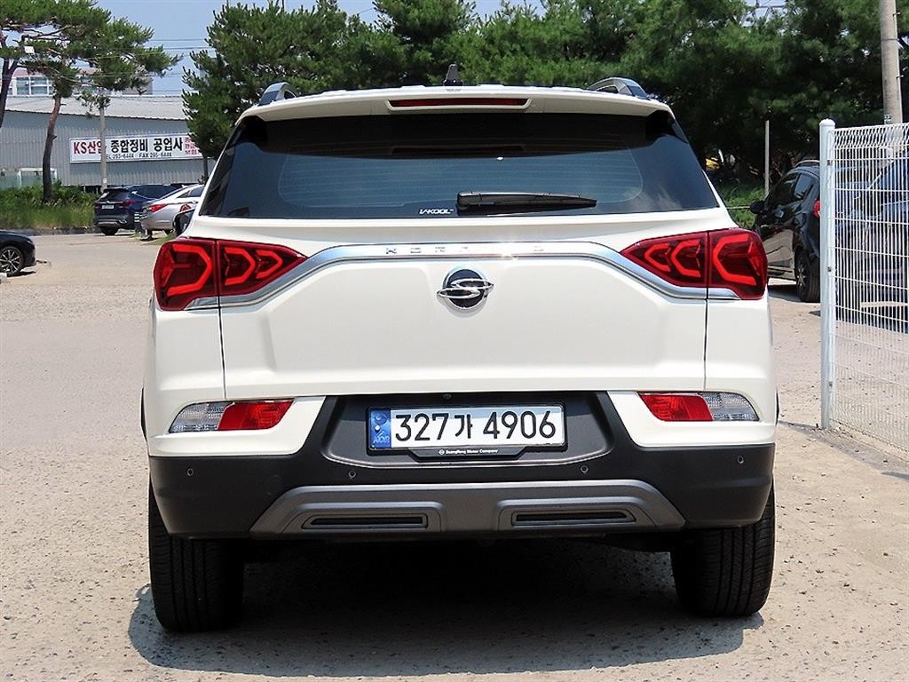 KG모빌리티(쌍용) 코란도 뷰티풀코란도 4WD 가솔린 1.5 C7 이미지 4