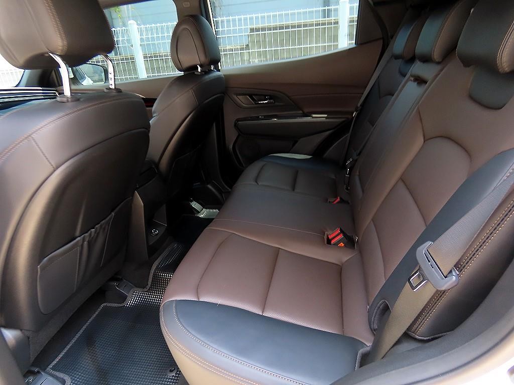 KG모빌리티(쌍용) 코란도 뷰티풀코란도 4WD 가솔린 1.5 C7 이미지 6