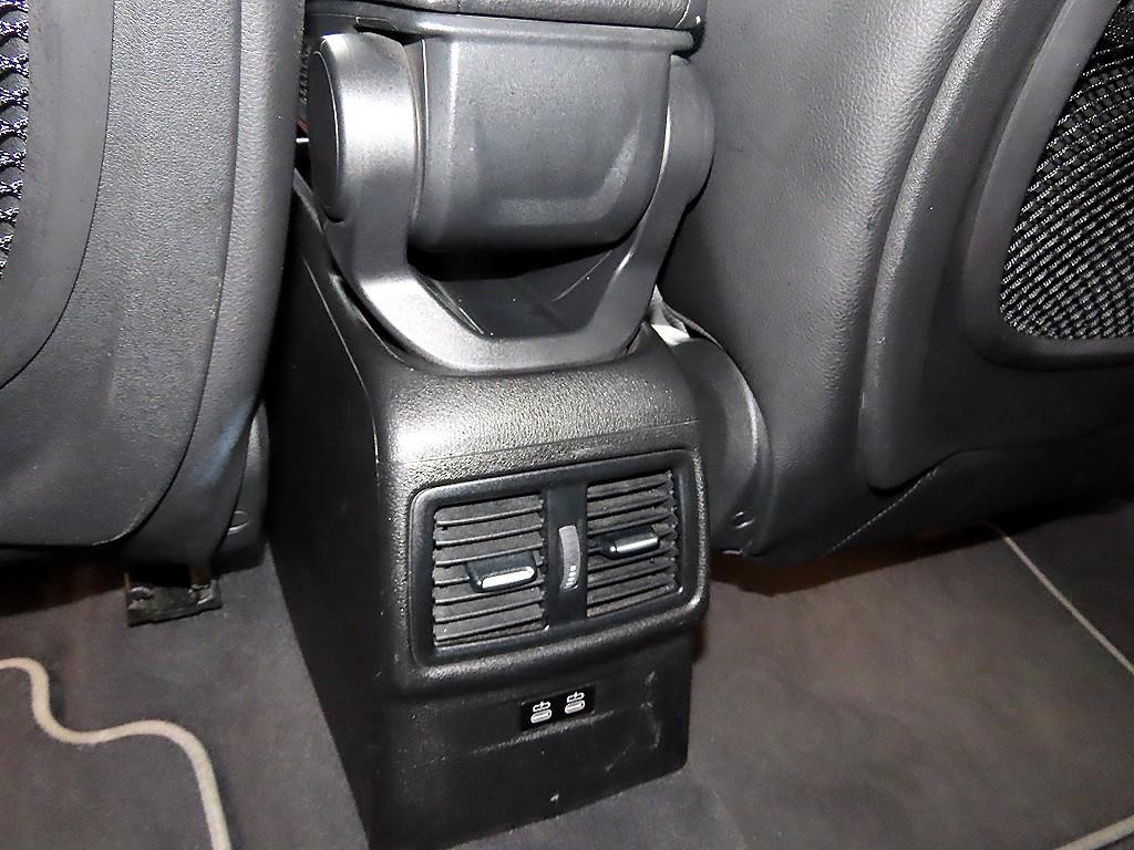 BMW X1 X1 (F48) xDrive 20i xLine 스페셜에디션 이미지 16