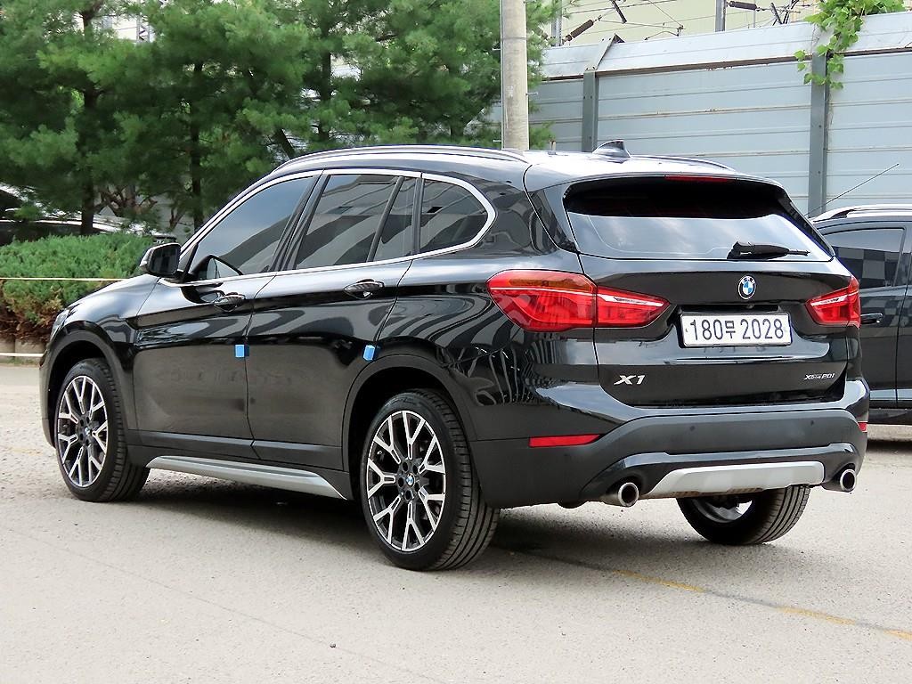 BMW X1 X1 (F48) xDrive 20i xLine 스페셜에디션 이미지 3