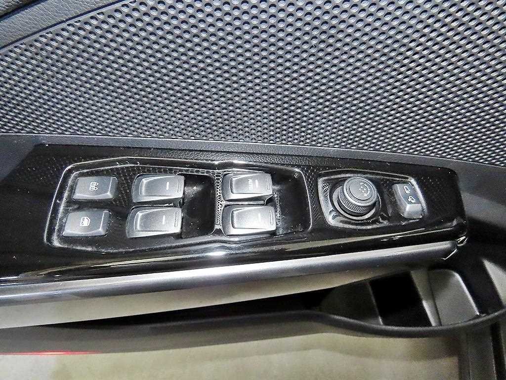 KG모빌리티(쌍용) 티볼리 베리 뉴 티볼리 2WD 가솔린 1.5 V3 이미지 13
