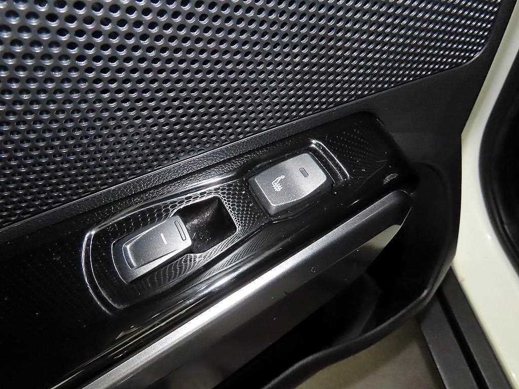 KG모빌리티(쌍용) 티볼리 베리 뉴 티볼리 2WD 가솔린 1.5 V3 이미지 15
