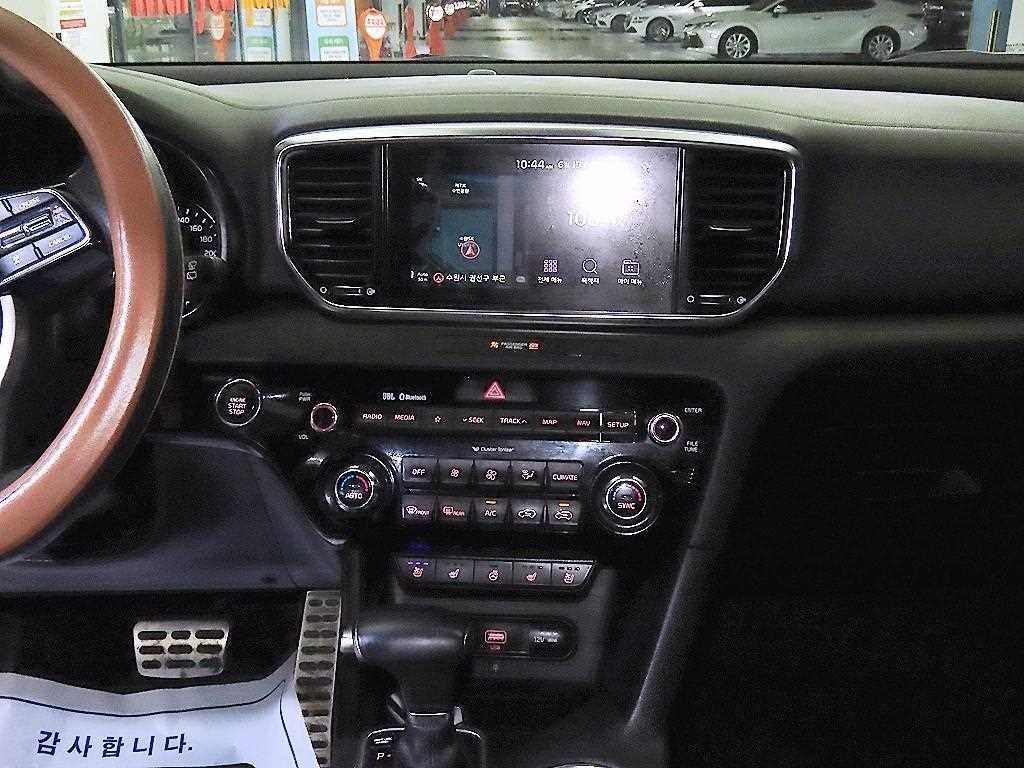기아 스포티지 스포티지 더 볼드 2.0 디젤 2WD 시그니처 이미지 11
