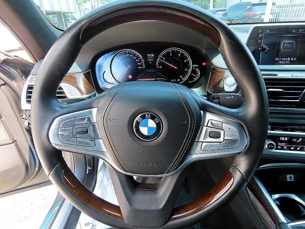 BMW 7시리즈 7시리즈 (G11) 730Ld xDrive 이미지 8