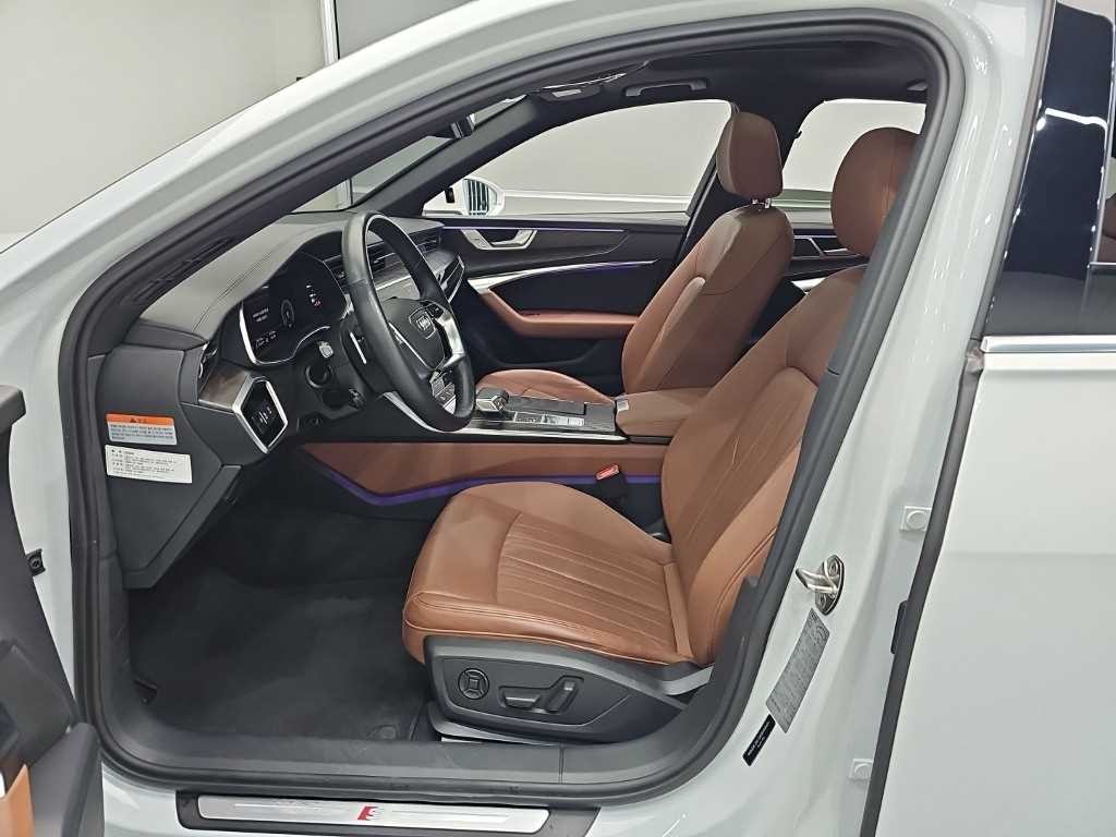 아우디 A6 A6 (C8) 45 TFSI 콰트로 프리미엄 이미지 11