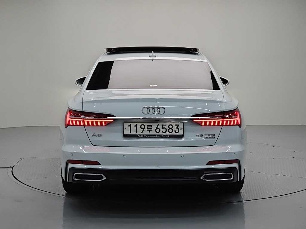 아우디 A6 A6 (C8) 45 TFSI 콰트로 프리미엄 이미지 3