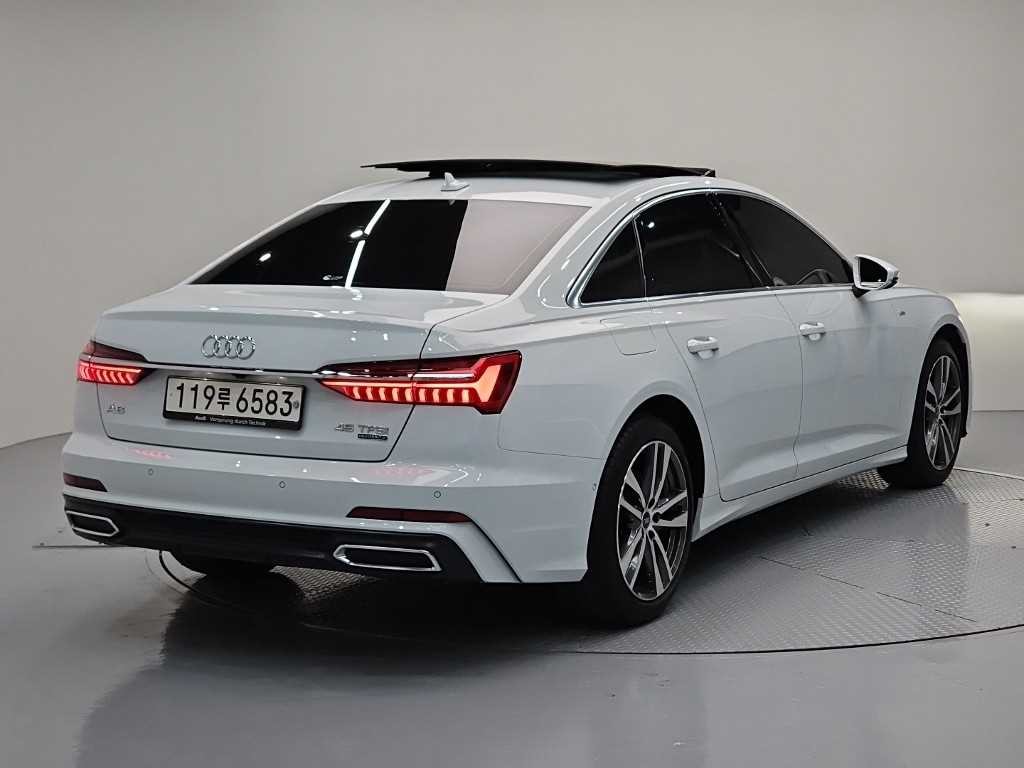 아우디 A6 A6 (C8) 45 TFSI 콰트로 프리미엄 이미지 4