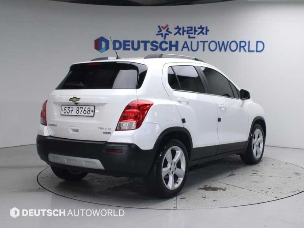 쉐보레 트랙스 1.4 LT 래더패키지 이미지 2