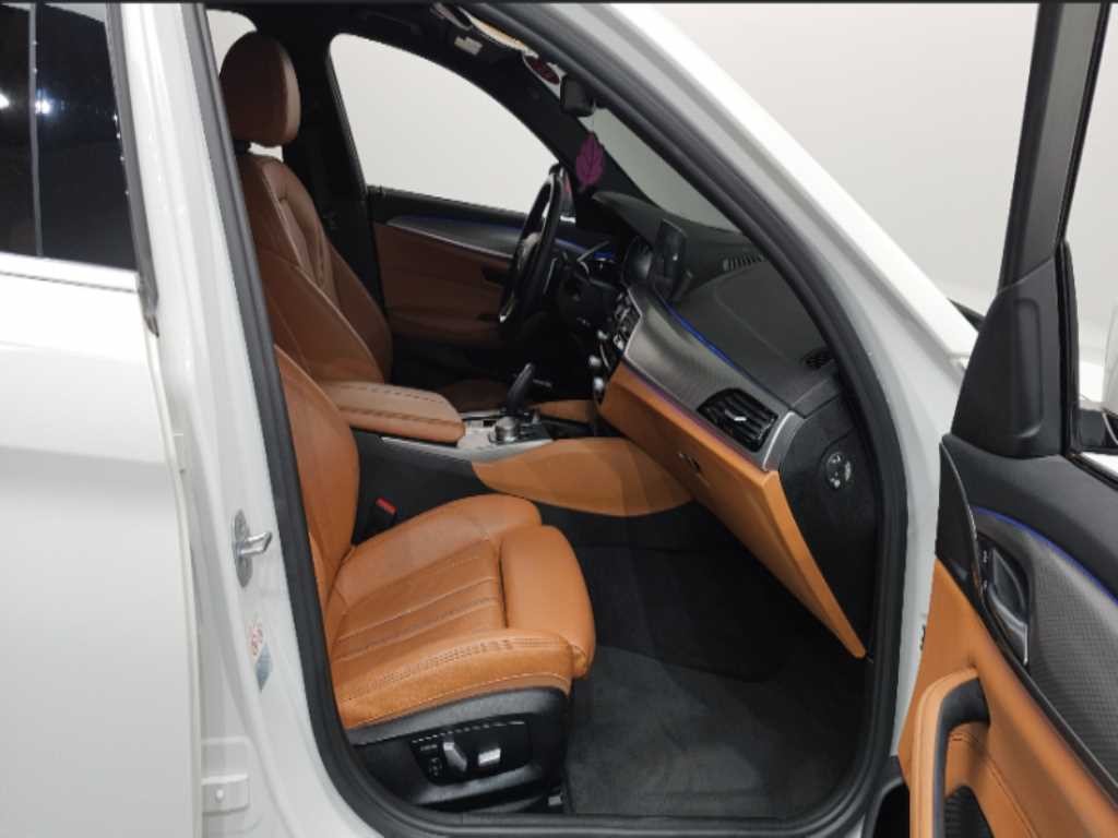 BMW 5시리즈 5시리즈 (G30) 530i M 스포츠 이미지 11