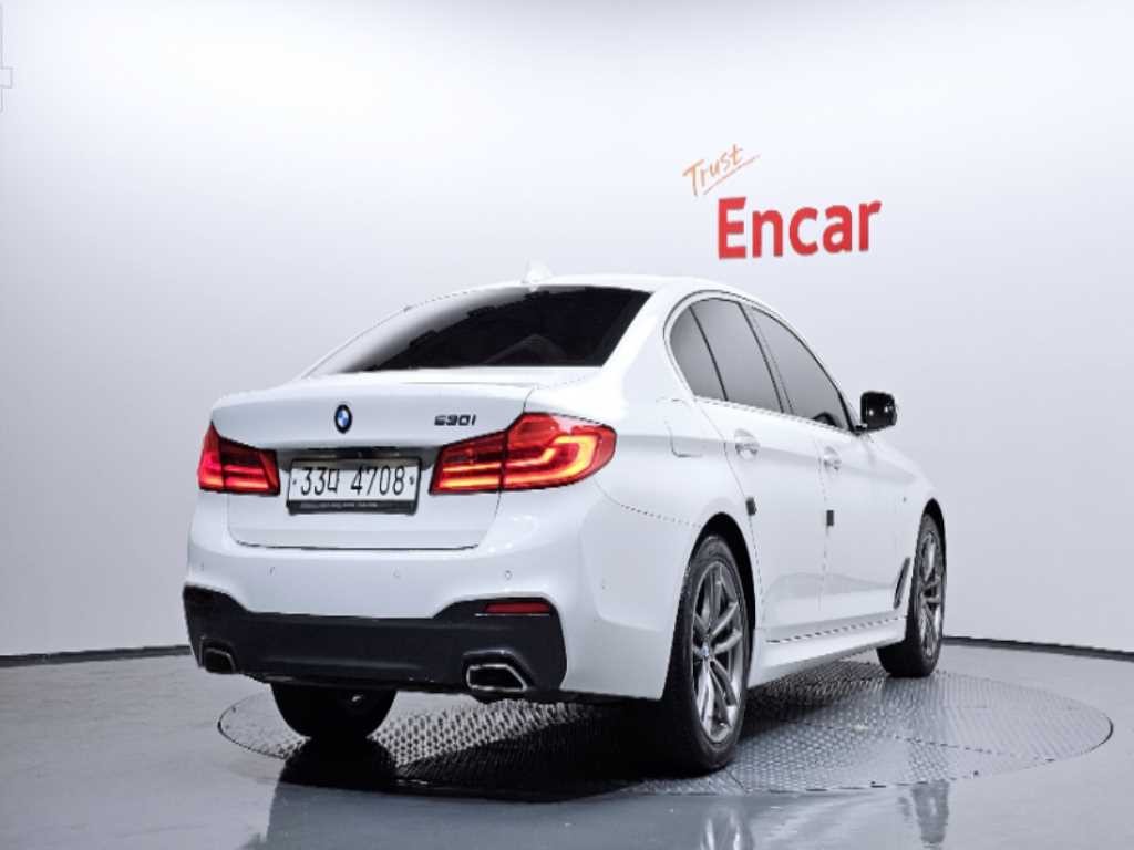 BMW 5시리즈 5시리즈 (G30) 530i M 스포츠 이미지 2