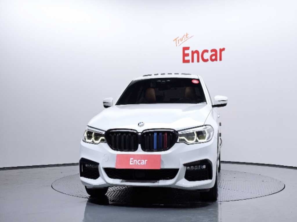 BMW 5시리즈 5시리즈 (G30) 530i M 스포츠 이미지 3