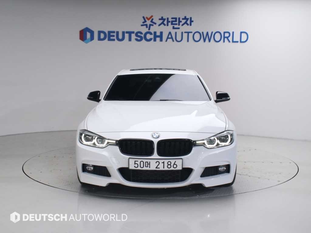 BMW 3시리즈 3시리즈 (F30) 320i M 스포츠 이미지 3