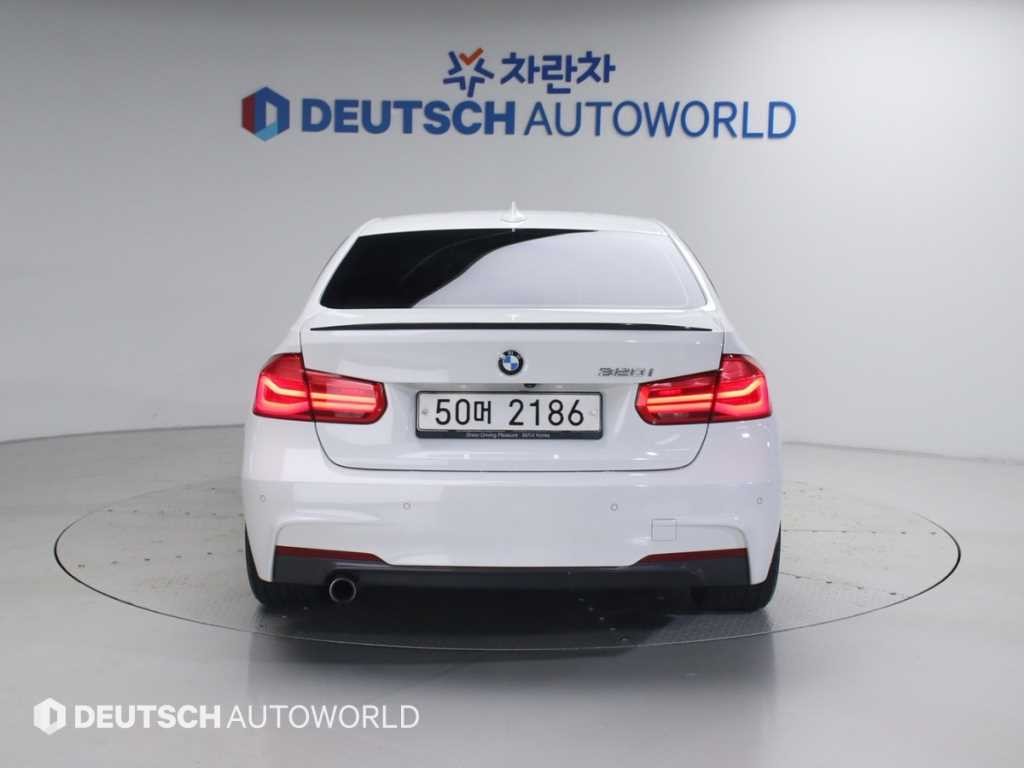 BMW 3시리즈 3시리즈 (F30) 320i M 스포츠 이미지 4