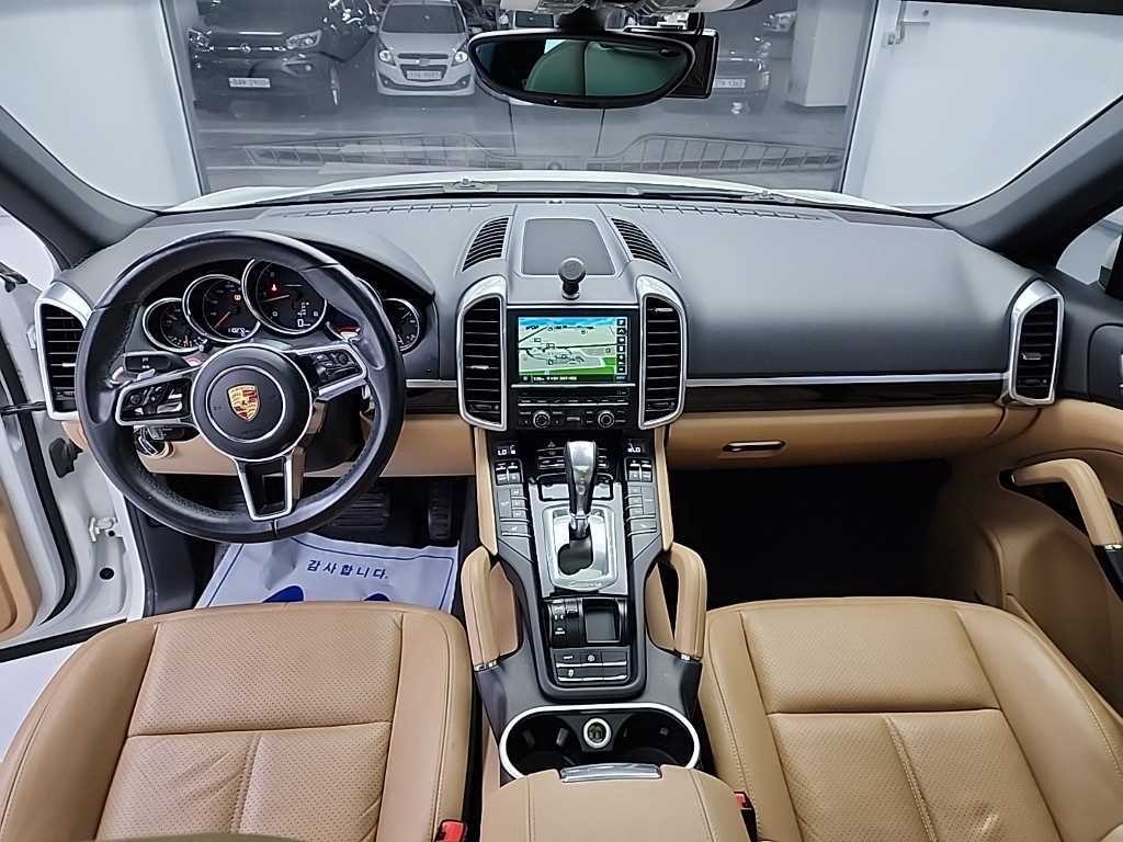 포르쉐 카이엔 뉴 카이엔 3.0 디젤 이미지 8