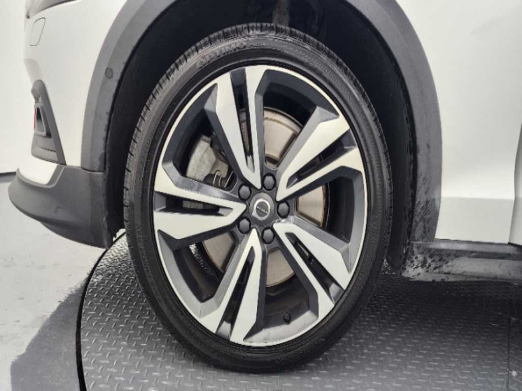 볼보 V60 V60 크로스 컨트리 2세대 2.0 T5 프로 AWD 이미지 5