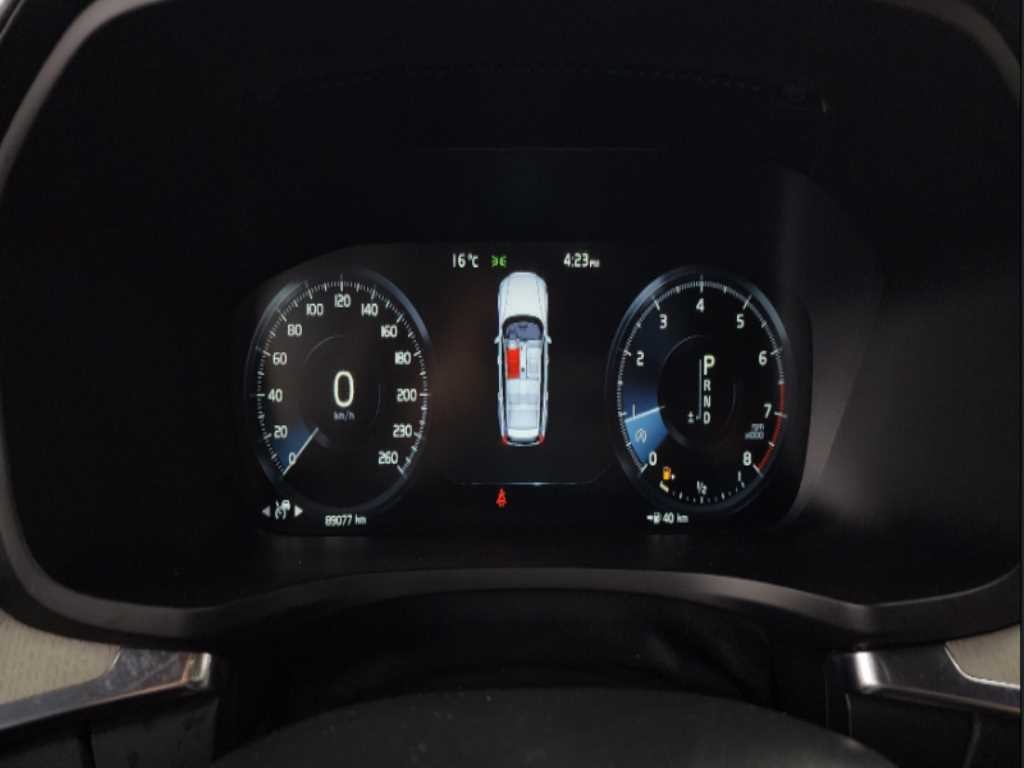 볼보 V60 V60 크로스 컨트리 2세대 2.0 T5 프로 AWD 이미지 8