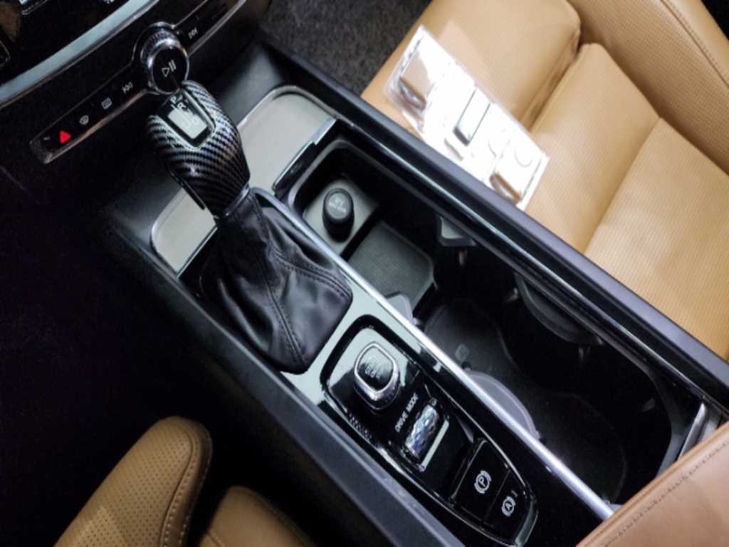 볼보 V60 V60 크로스 컨트리 2세대 2.0 T5 프로 AWD 이미지 9