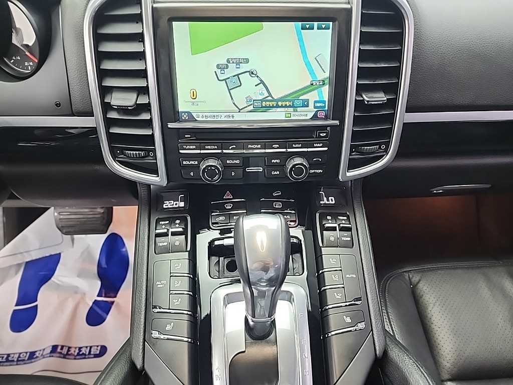 포르쉐 카이엔 뉴 카이엔 3.0 디젤 플래티넘 에디션 이미지 10