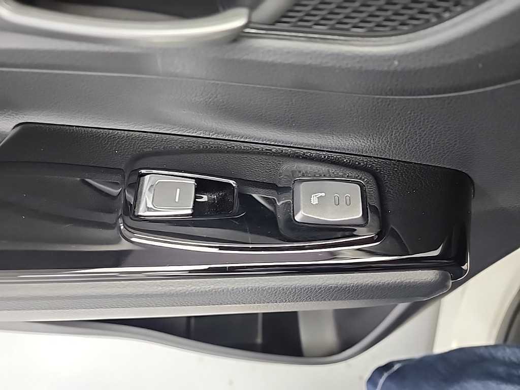 KG모빌리티(쌍용) 코란도 뷰티풀코란도 2WD 가솔린 1.5 C5 플러스 이미지 13