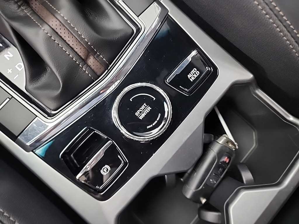 KG모빌리티(쌍용) 코란도 뷰티풀코란도 2WD 가솔린 1.5 C5 플러스 이미지 19