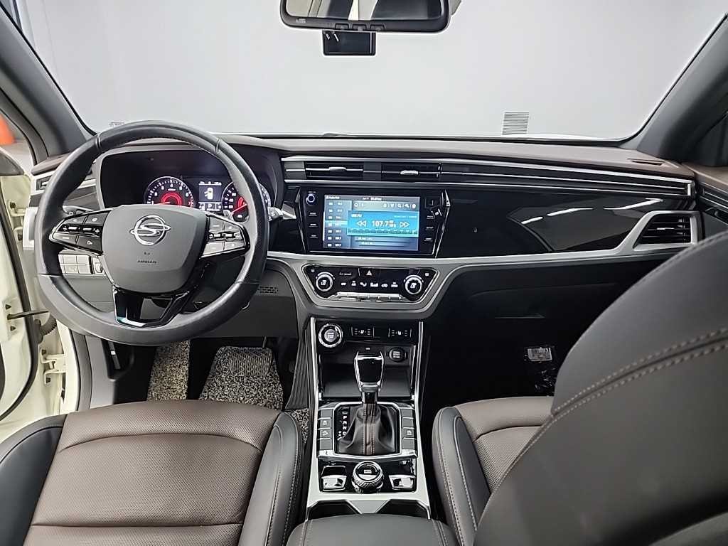 KG모빌리티(쌍용) 코란도 뷰티풀코란도 2WD 가솔린 1.5 C5 플러스 이미지 7