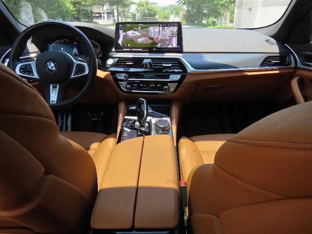 BMW 5시리즈 5시리즈 (G30) 520i M 스포츠 이미지 15