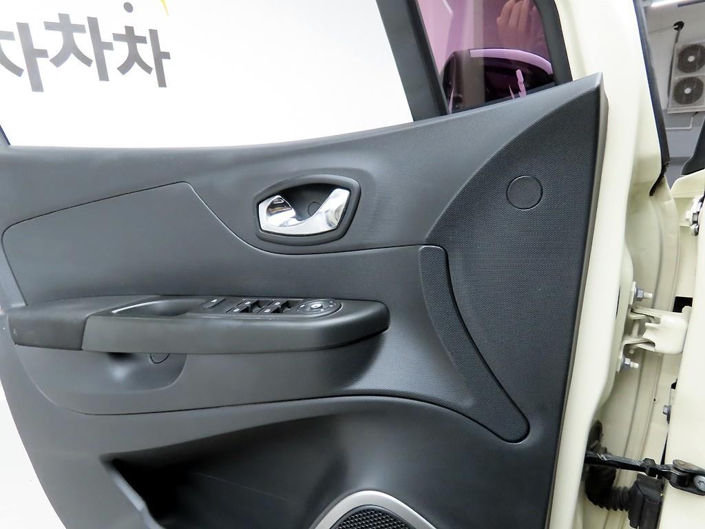 르노코리아(삼성) QM3 디젤 1.5 RE 시그니처 소닉 레드 이미지 12