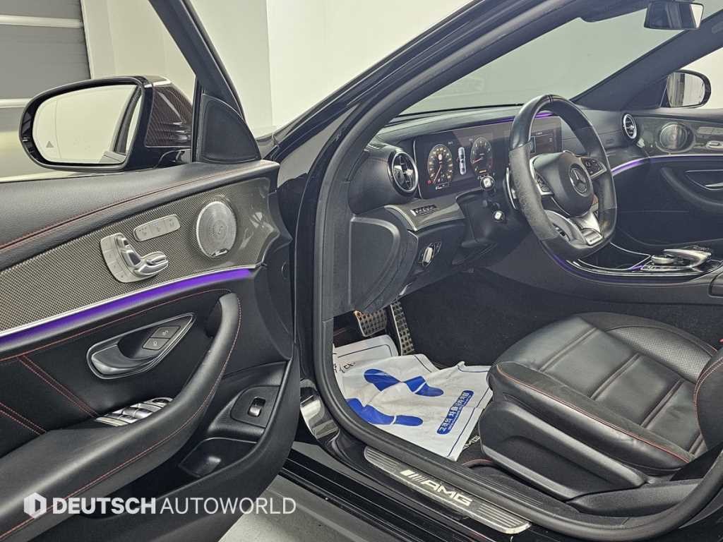 벤츠 E 클래스 E-클래스 W213 E43 AMG 4MATIC 이미지 11