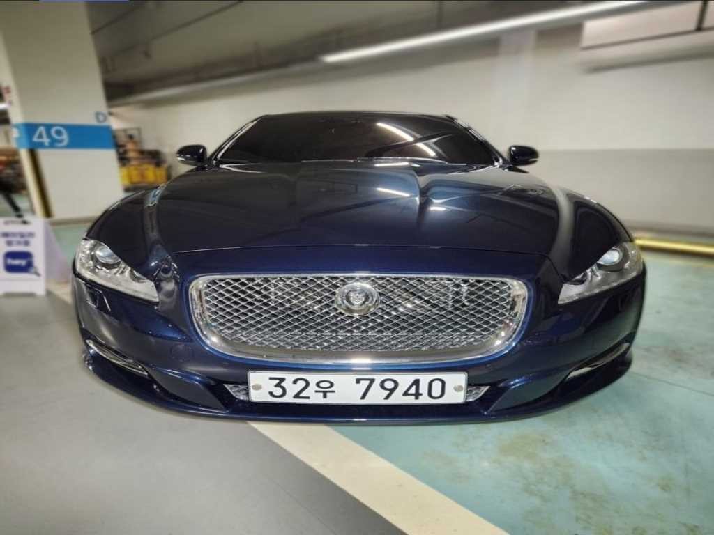 재규어 XJ XJ (X351) 3.0 SC 프리미엄 럭셔리 LWB 이미지 4