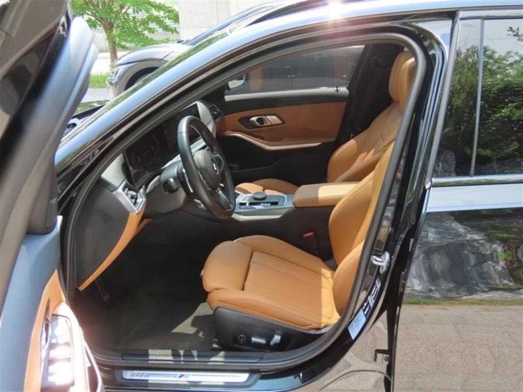 BMW 3시리즈 3시리즈 (G20) 320i 투어링 M 스포츠 이미지 13