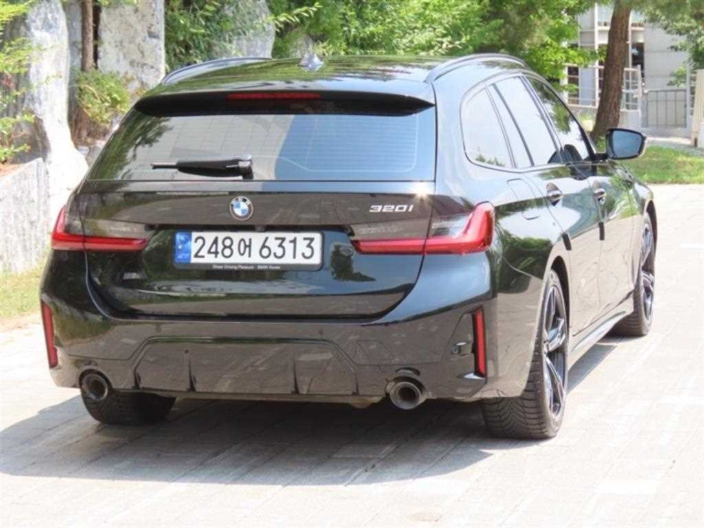 BMW 3시리즈 3시리즈 (G20) 320i 투어링 M 스포츠 이미지 3