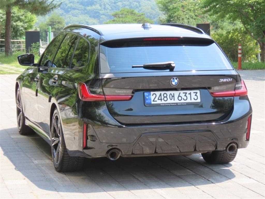 BMW 3시리즈 3시리즈 (G20) 320i 투어링 M 스포츠 이미지 4