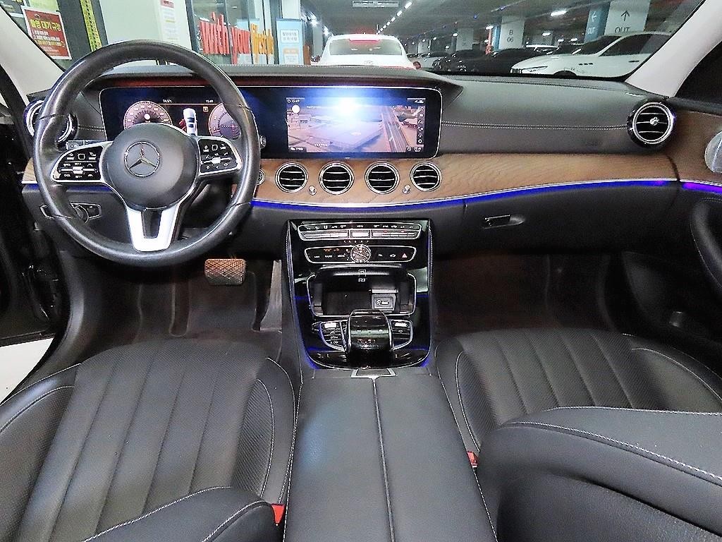 벤츠 E 클래스 E-클래스 W213 E300 4MATIC 익스클루시브 이미지 10