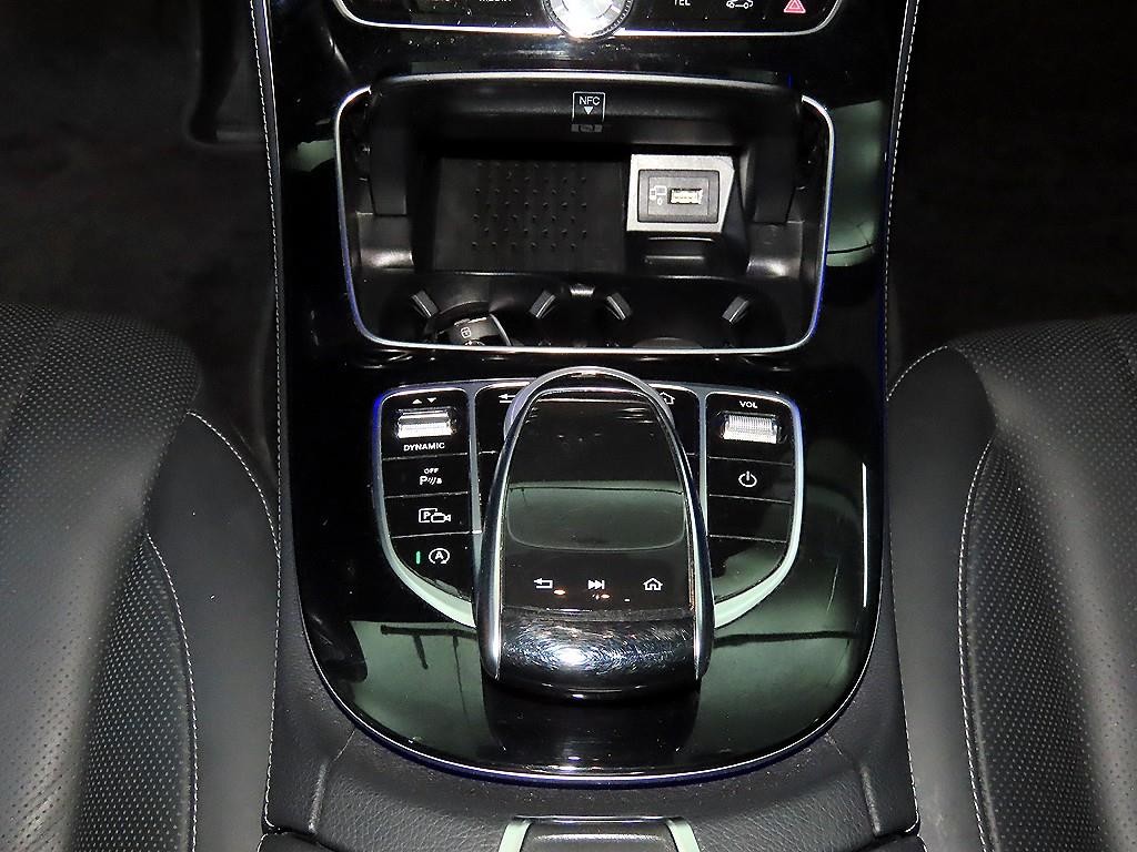 벤츠 E 클래스 E-클래스 W213 E300 4MATIC 익스클루시브 이미지 13