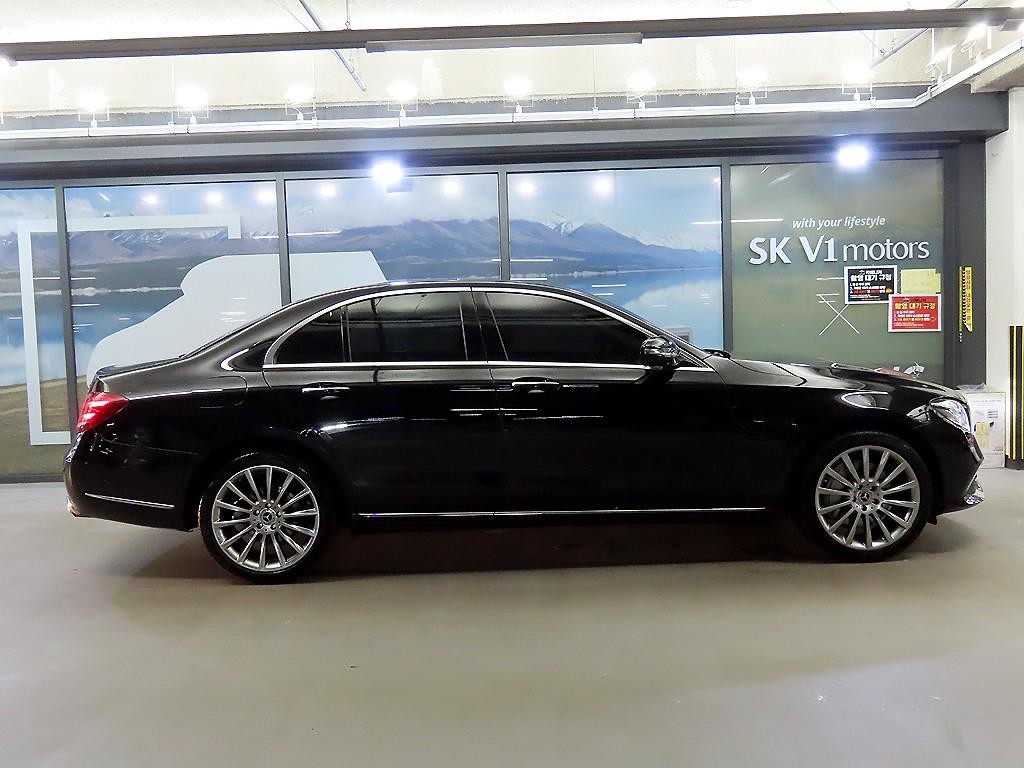 벤츠 E 클래스 E-클래스 W213 E300 4MATIC 익스클루시브 이미지 3