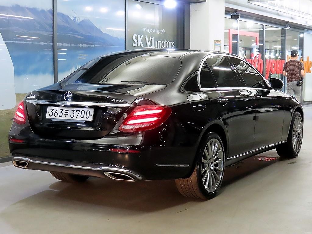 벤츠 E 클래스 E-클래스 W213 E300 4MATIC 익스클루시브 이미지 4