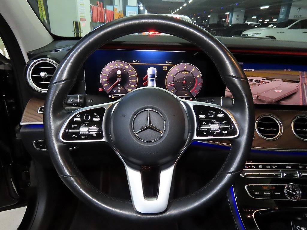 벤츠 E 클래스 E-클래스 W213 E300 4MATIC 익스클루시브 이미지 8