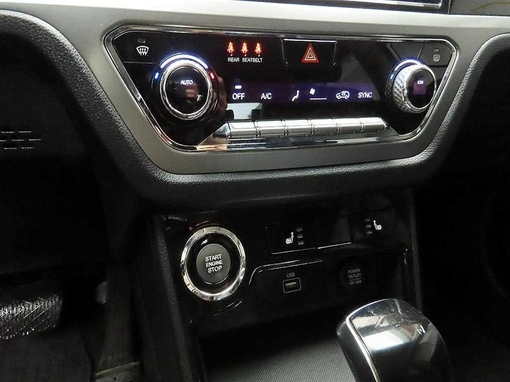 KG모빌리티(쌍용) 코란도 뷰티풀코란도 2WD 가솔린 1.5 C5 플러스 이미지 16
