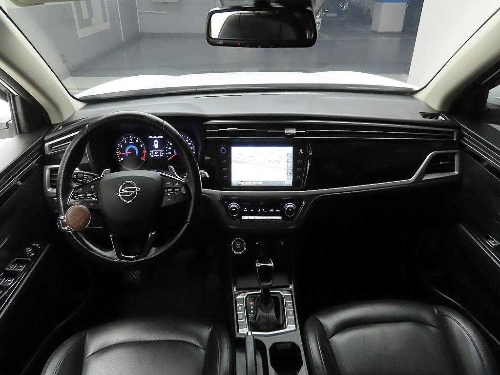 KG모빌리티(쌍용) 코란도 뷰티풀코란도 2WD 가솔린 1.5 C5 플러스 이미지 8
