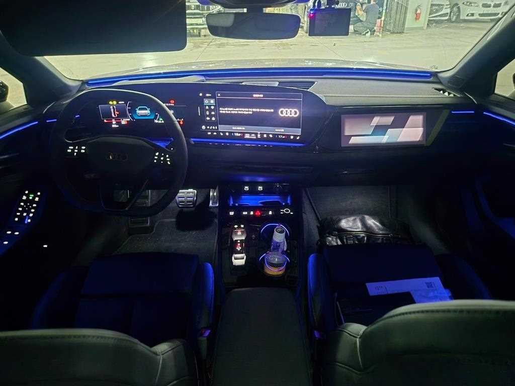 아우디 A5 A5 (B10) 40 TFSI 콰트로 S-라인 블랙 에디션 이미지 6