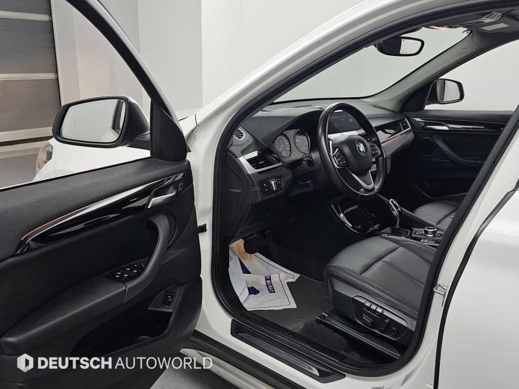 BMW X1 X1 (F48) xDrive 20i xLine 스페셜에디션 이미지 11