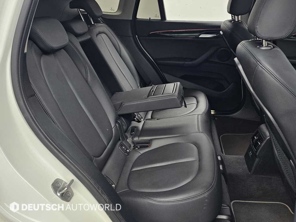 BMW X1 X1 (F48) xDrive 20i xLine 스페셜에디션 이미지 12