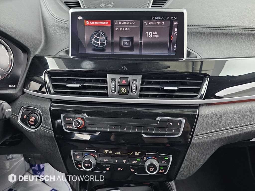 BMW X1 X1 (F48) xDrive 20i xLine 스페셜에디션 이미지 14