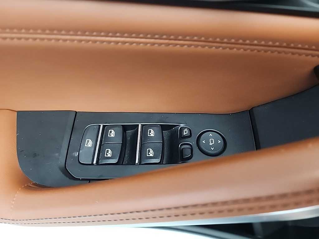BMW X6 X6 (G06) M50i 이미지 17