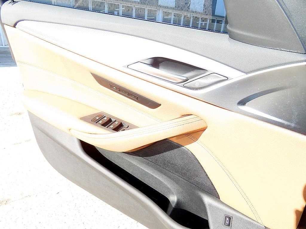 BMW 5시리즈 5시리즈 (G30) 520d M 스포츠 스페셜 에디션 이미지 12