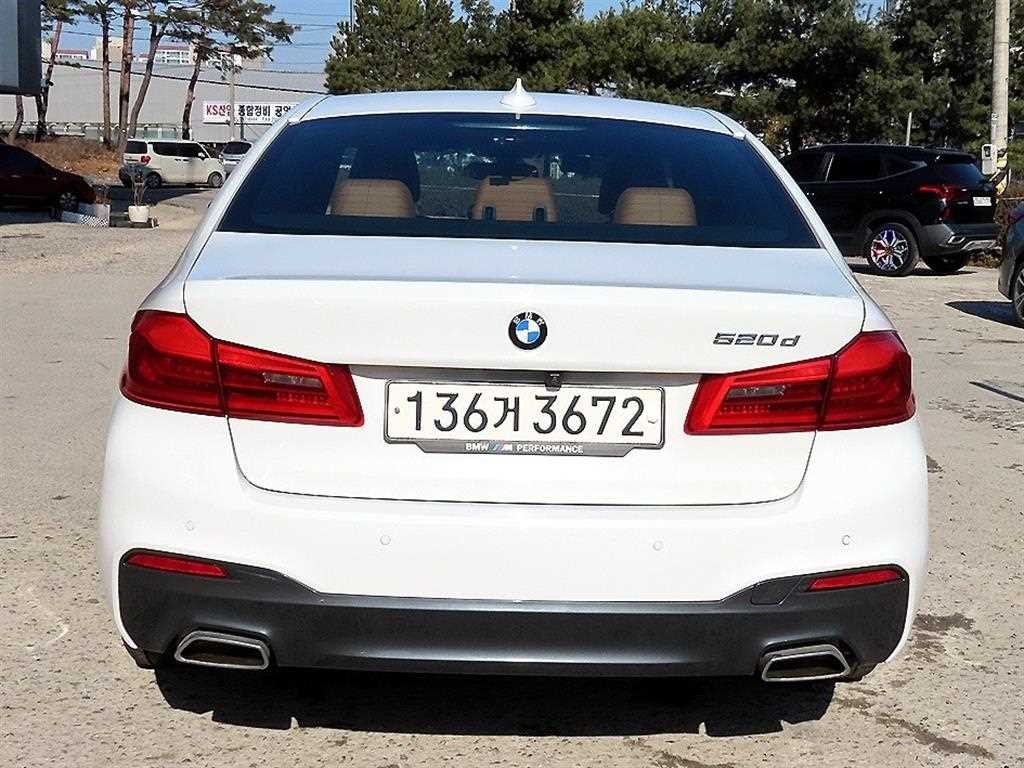 BMW 5시리즈 5시리즈 (G30) 520d M 스포츠 스페셜 에디션 이미지 4