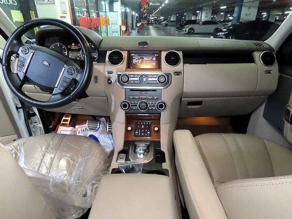 랜드로버 디스커버리 디스커버리4 3.0 SDV6 SE 이미지 10