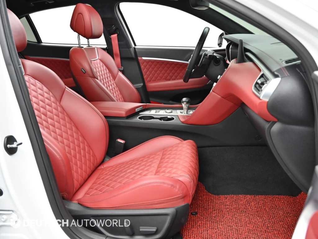제네시스 G70 더 뉴 G70 가솔린 2.0T 4WD 스포츠 패키지 이미지 10